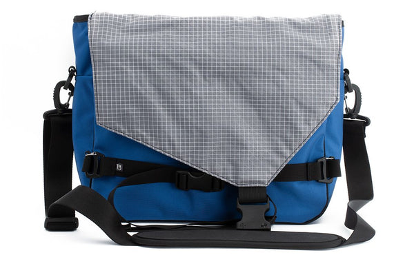 The Maker's Bag in Constellation (light blue) 525 Ballistic with a Northwest Sky (light grey with white grid) 200 Halcyon interior.